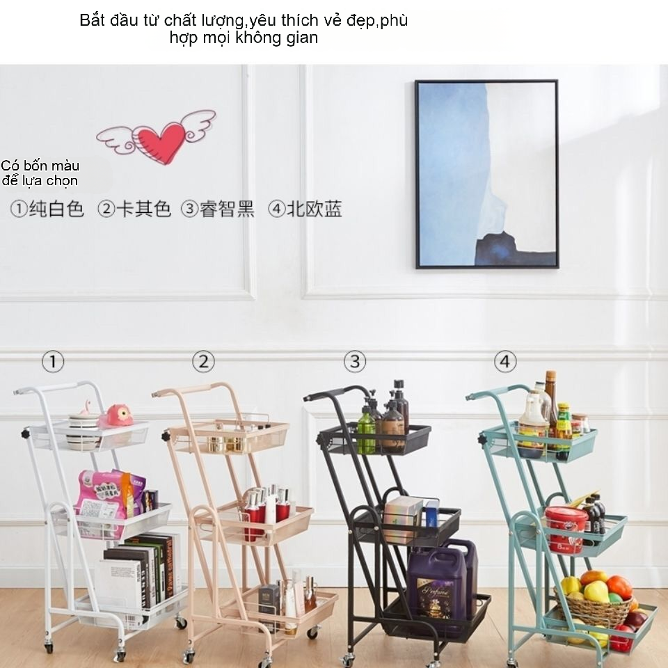 Khi được gấp phẳng 180 độ, kệ đẩy trở thành một chiếc bàn thấp hoặc khay đựng trái cây lớn.